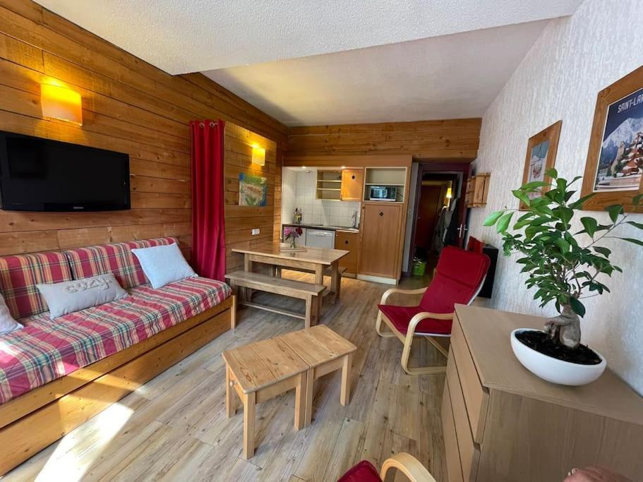 T2 Classe 3 Etoiles Coeur De Village Et Piscine Ext Сен-Лари-Сулан Екстериор снимка